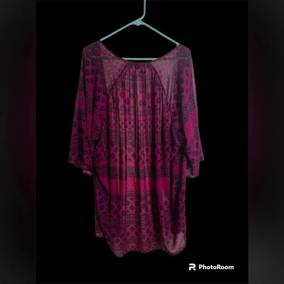 Express Size Medium Women’s Bright Pink and Black See Through Shawl Coverup - Picture 6 of 6
